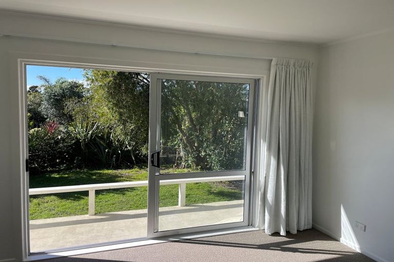 Photo of property in 125a Rosario Crescent, Red Beach, 0932
