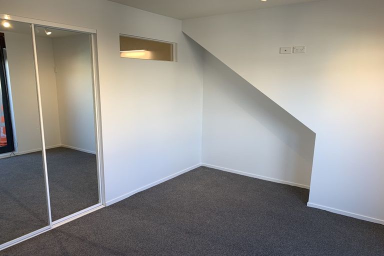 Photo of property in Pirie Street Townhouses, 35u3 Pirie Street, Mount Victoria, Wellington, 6011