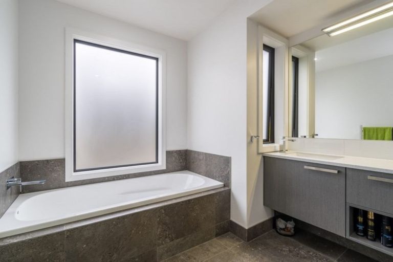 Photo of property in 64 Severn Street, Green Island, Dunedin, 9018