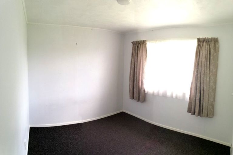 Photo of property in 8 Colonial Place, Kelvin Grove, Palmerston North, 4414
