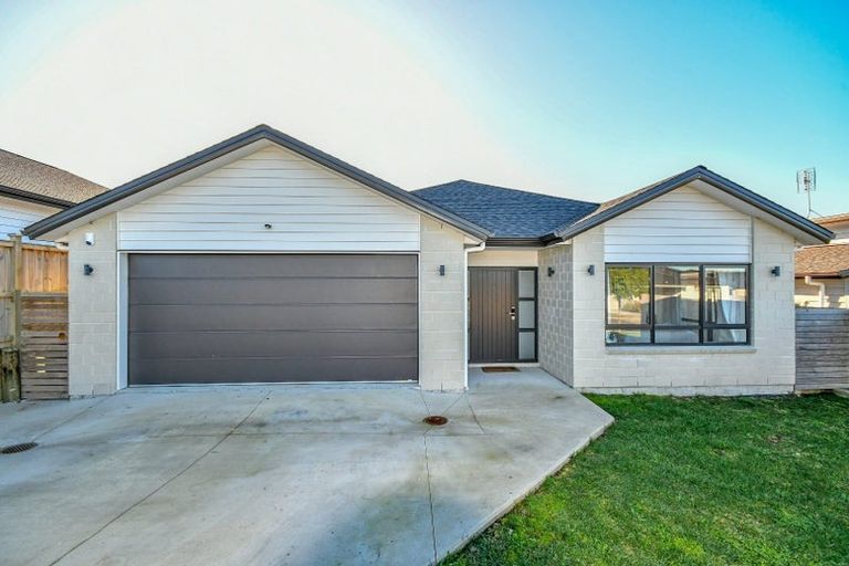 Photo of property in 11 Whakapono Road, Pukekohe, 2120