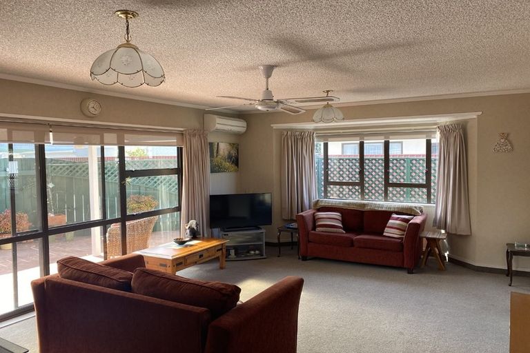 Photo of property in 1/52 Avondale Road, Taradale, Napier, 4112