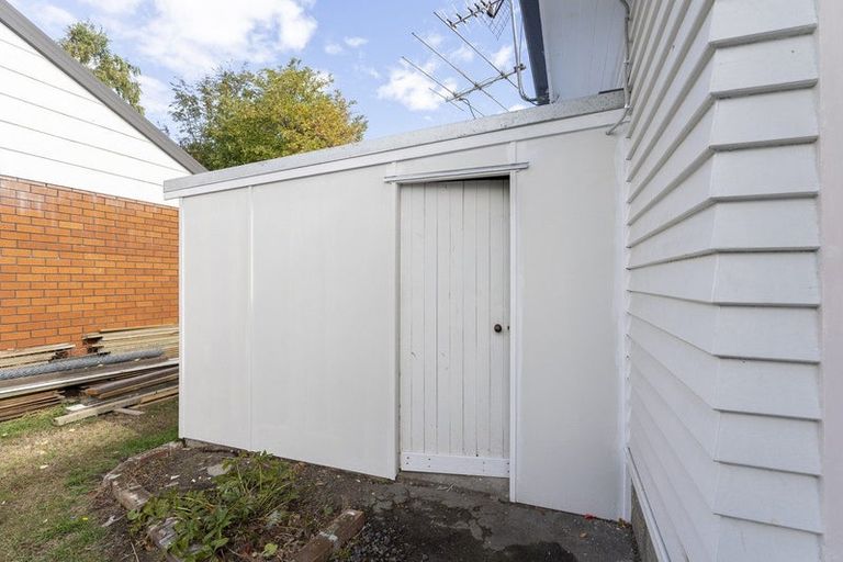 Photo of property in 43 Aorangi Road, Bryndwr, Christchurch, 8053
