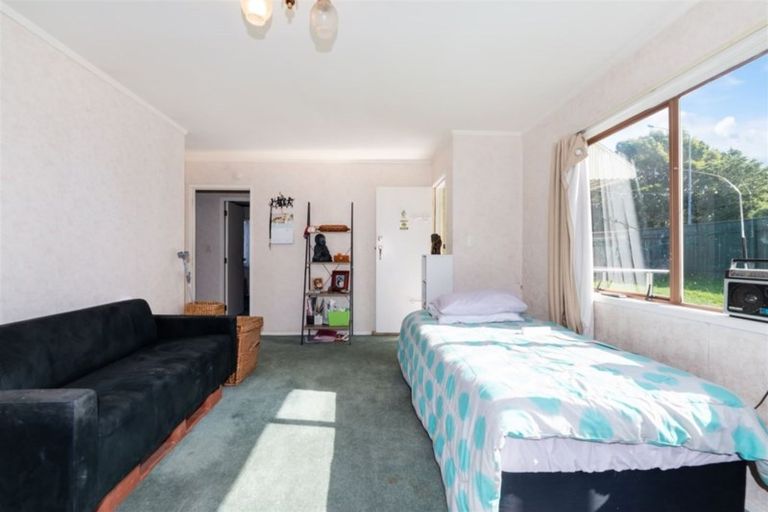 Photo of property in 159 Te Atatu Road, Te Atatu South, Auckland, 0610