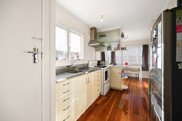 Photo of property in 61 Carrington Avenue, Silverdale, Hamilton, 3216