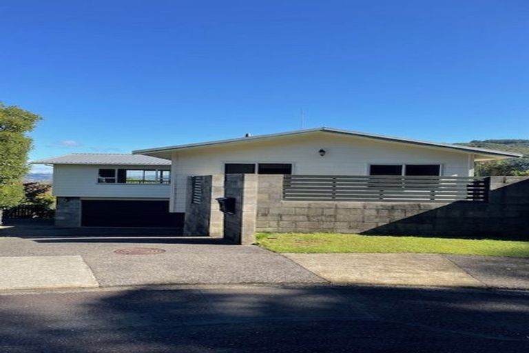 Photo of property in 43 Sunnyview Drive, Brown Owl, Upper Hutt, 5018
