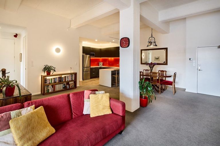 Photo of property in Tennyson Apartments, 7/25 Tennyson Street, Te Aro, Wellington, 6011