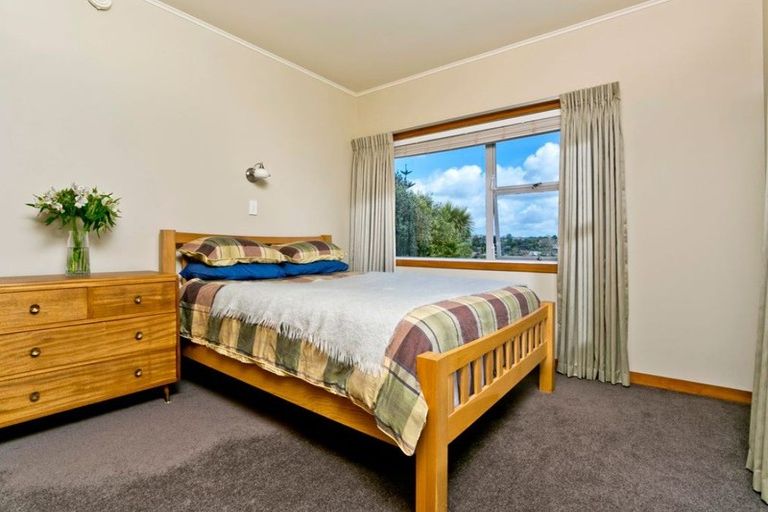 Photo of property in 26 Mcbreen Avenue, Northcote, Auckland, 0627