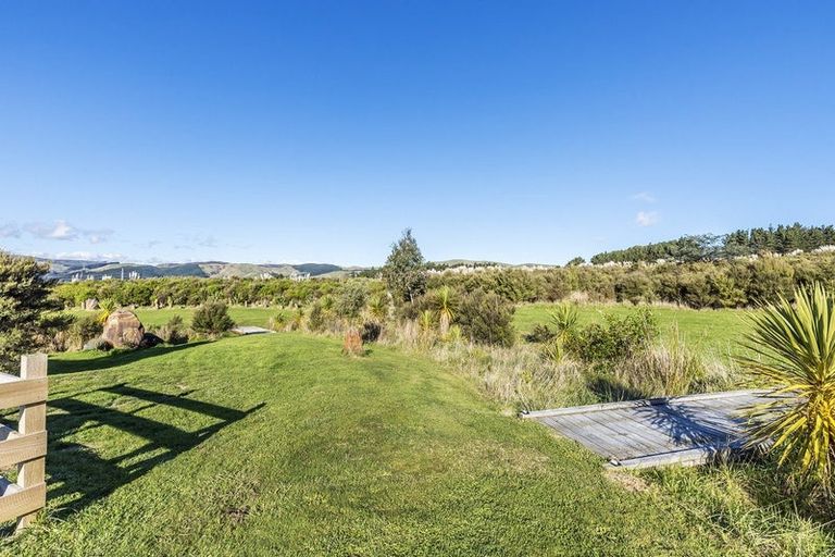Photo of property in 88b Endeavour Drive, Whitby, Porirua, 5024