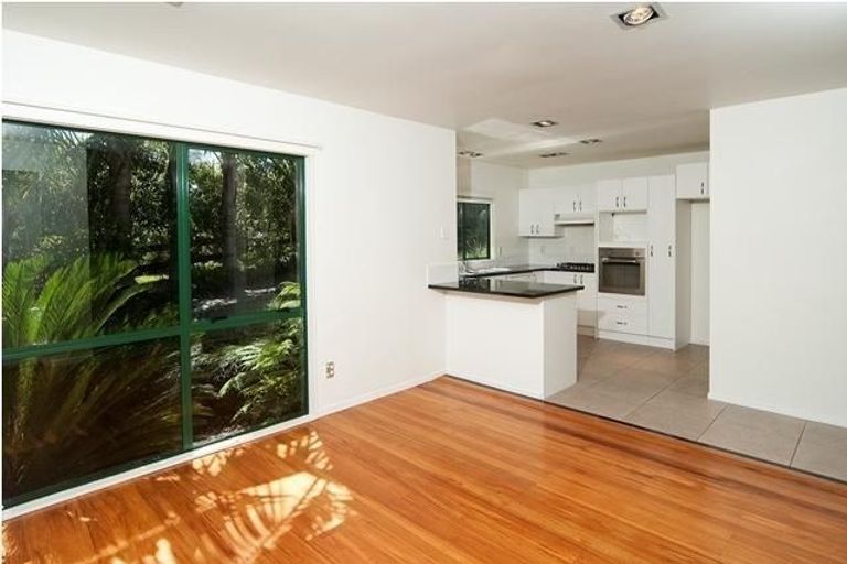 Photo of property in 27 Bushlands Park Drive, Albany, Auckland, 0632