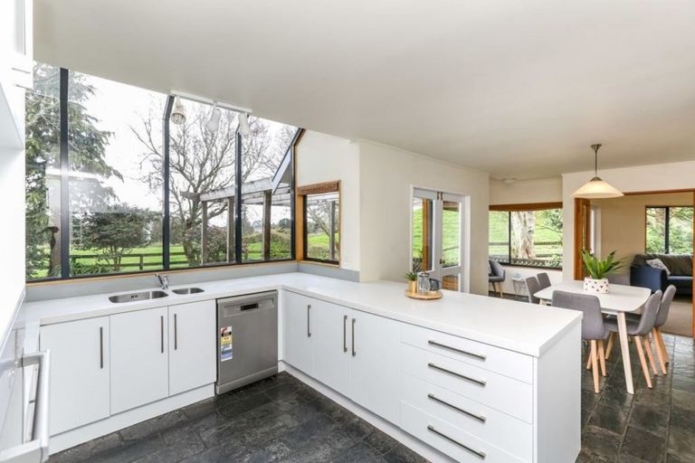 Photo of property in 697 Frankley Road, Hurworth, New Plymouth, 4371