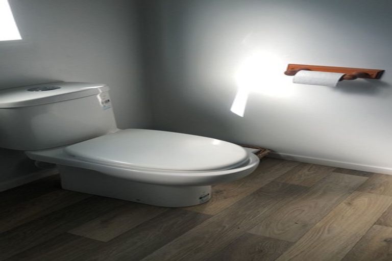 Photo of property in 1/8 Marsh Avenue, Forrest Hill, Auckland, 0620