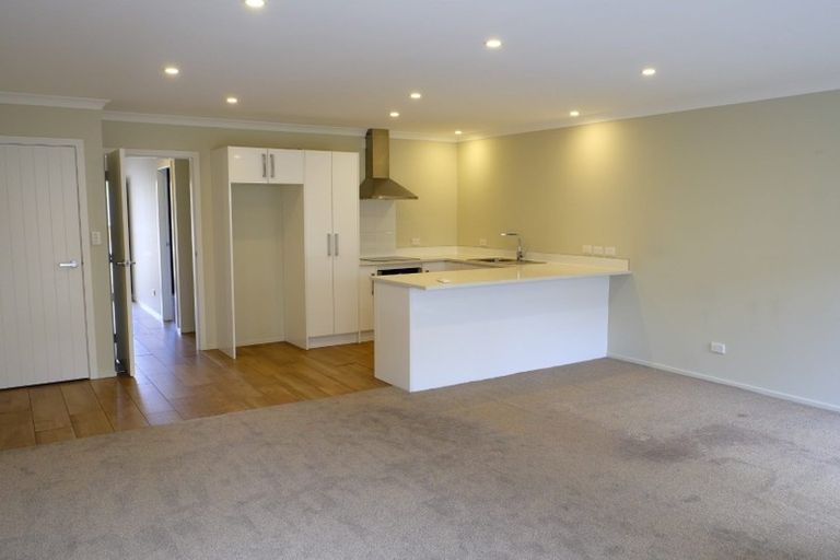 Photo of property in 19u2 Collins Avenue, Tawa, Wellington, 5028