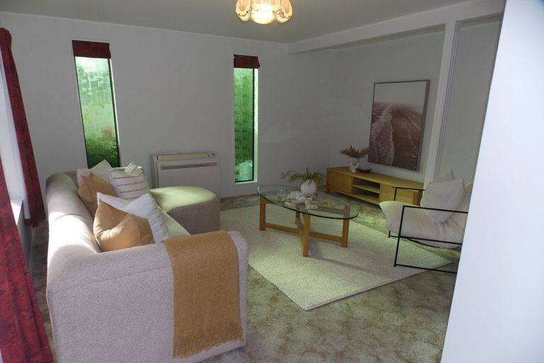 Photo of property in 16 Willowstream Grove, Cloverlea, Palmerston North, 4412