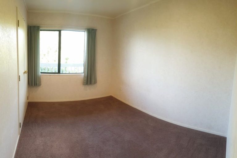 Photo of property in 150 Kaipara Road, Papakura, 2582