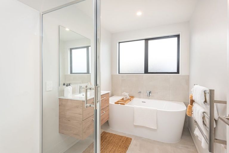 Photo of property in 18 Plover Avenue, Amberley, 7410