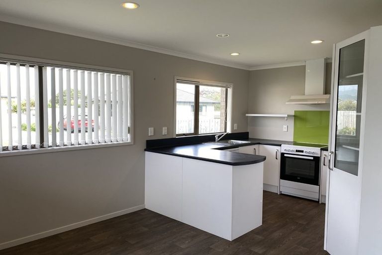 Photo of property in 90b Mazengarb Road, Paraparaumu Beach, Paraparaumu, 5032