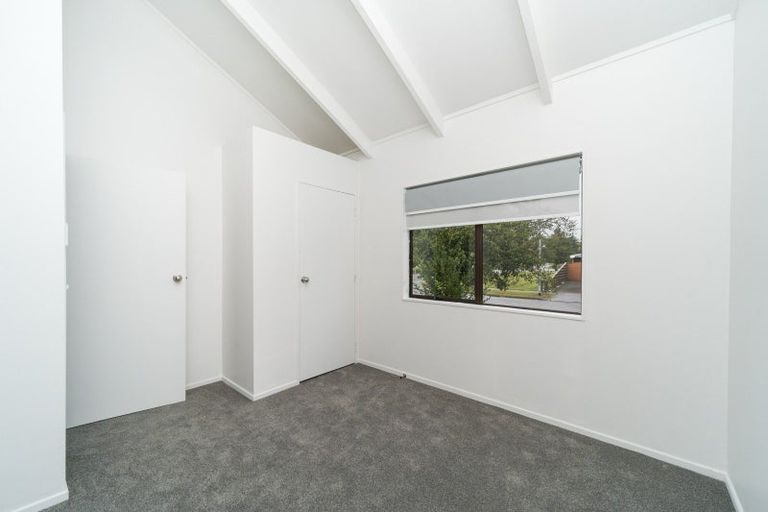 Photo of property in 2 Peter Hall Drive, Kelvin Grove, Palmerston North, 4414