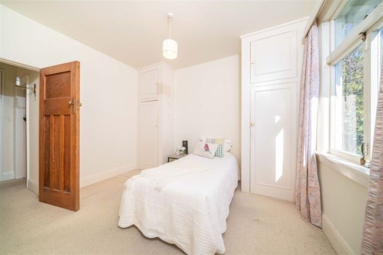 Photo of property in 65a Dyers Pass Road, Cashmere, Christchurch, 8022