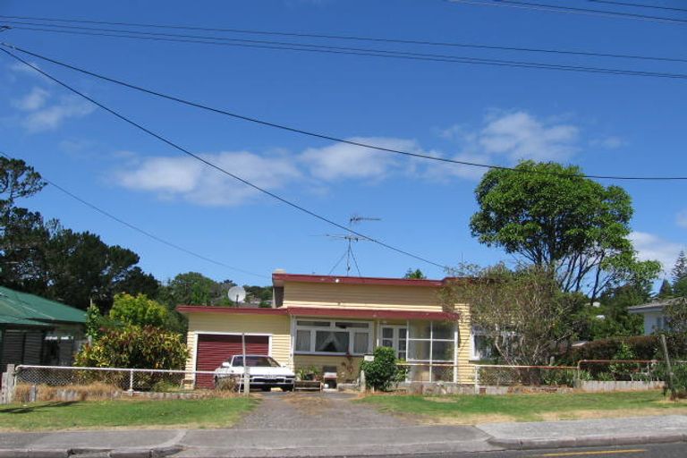 Photo of property in 1/11 Eskdale Road, Birkdale, Auckland, 0626