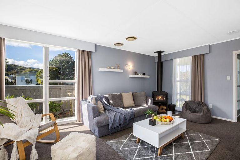 Photo of property in 2 Kawatiri Grove, Wainuiomata, Lower Hutt, 5014