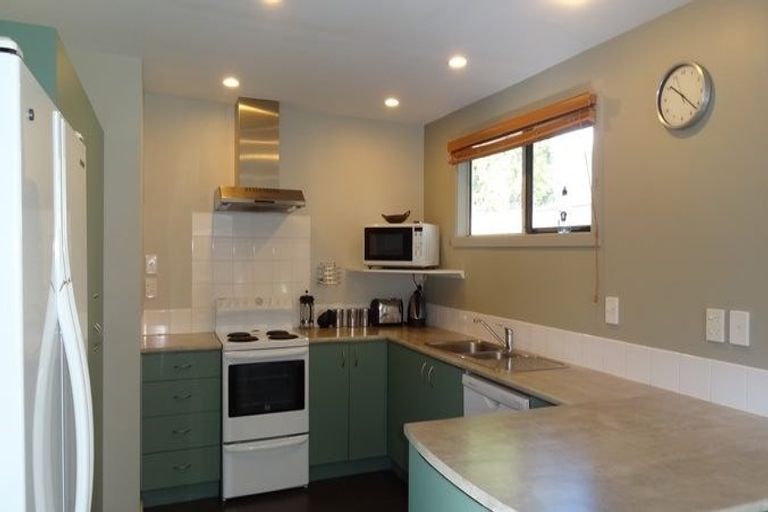 Photo of property in 34a Roche Avenue, Upper Riccarton, Christchurch, 8041