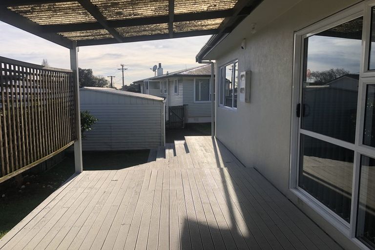 Photo of property in 8 Dennis Road, Papatoetoe, Auckland, 2025