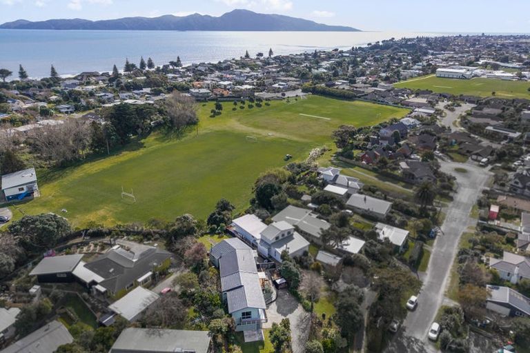 Photo of property in 3 Miro Road, Raumati South, Paraparaumu, 5032