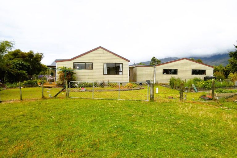 Photo of property in 1 State Highway 67, Westport, 7891