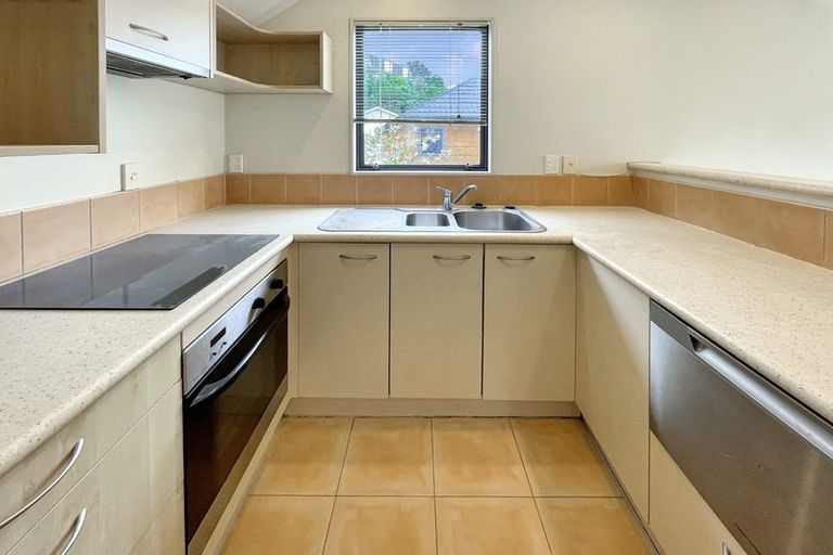 Photo of property in 2/346 The Parade, Island Bay, Wellington, 6023