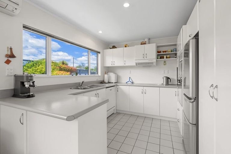 Photo of property in 17 Mere Road, Taupo, 3330