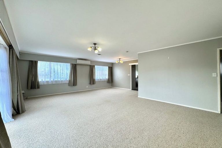 Photo of property in 1/27 Butley Drive, Farm Cove, Auckland, 2012