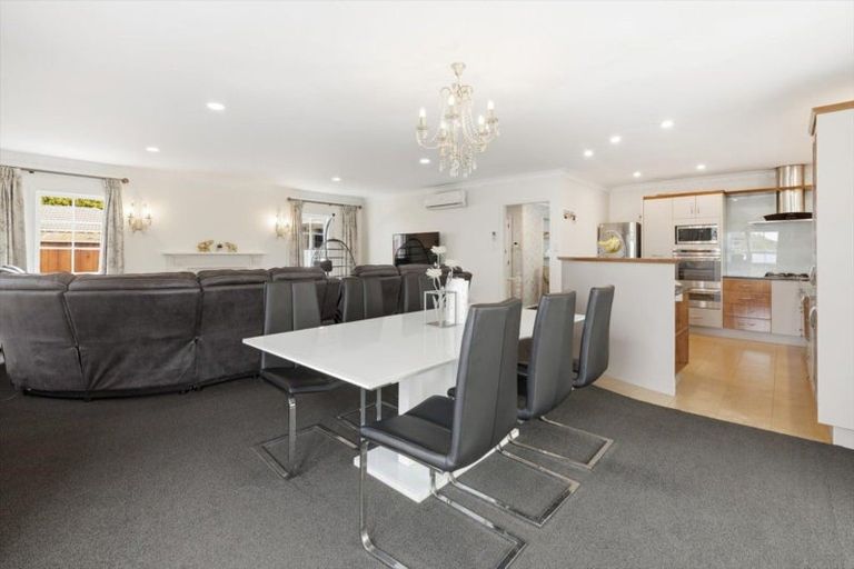 Photo of property in 60a Oxford Street, Te Puke, 3119
