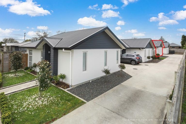 Photo of property in 28u3 Heath Street, Saint Andrews, Hamilton, 3200