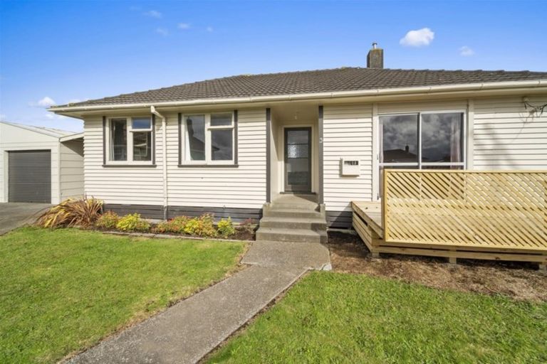 Photo of property in 3 Sutton Place, Hawera, 4610