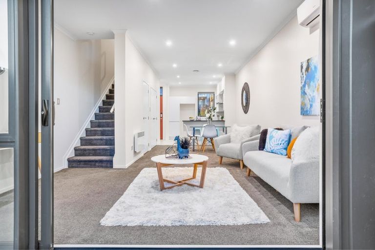 Photo of property in 26 Hobsonville Point Road, Hobsonville, Auckland, 0616