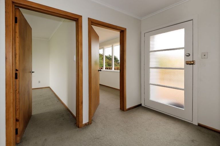 Photo of property in 8 Geordie Street, Henderson, Auckland, 0612