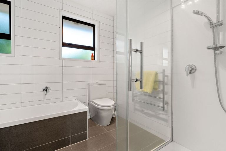 Photo of property in 3 Leeson Place, Mangere, Auckland, 2022