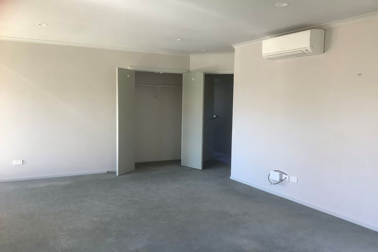 Photo of property in Henry Russell Estate, 21/36 Belgrove Drive, Waipukurau, 4200