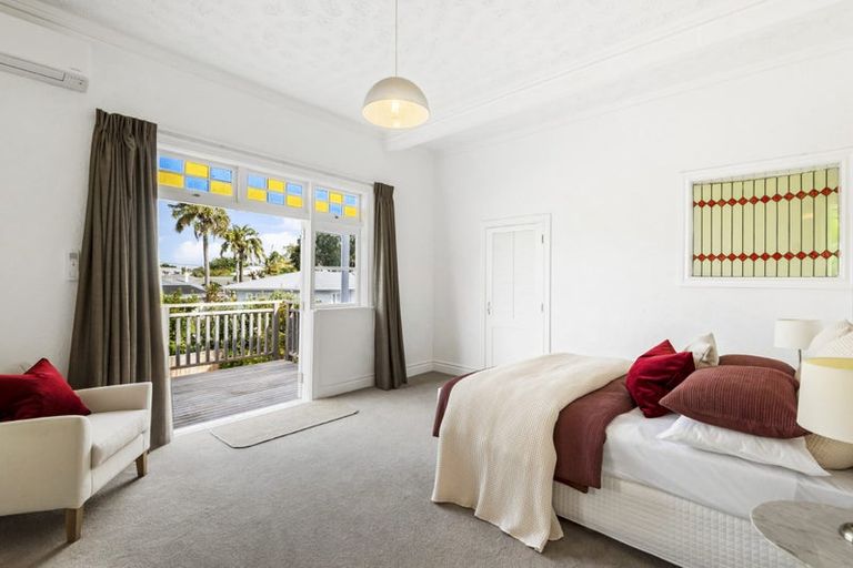 Photo of property in 12 Domain Street, Devonport, Auckland, 0624