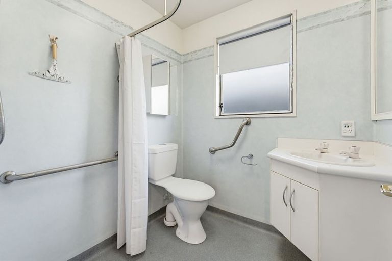 Photo of property in 2/2a Chalmers Street, Highfield, Timaru, 7910