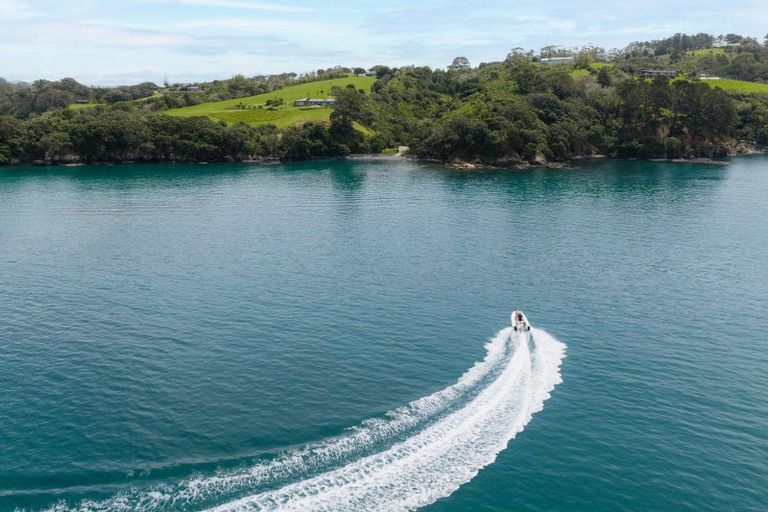 Photo of property in 1024 Takatu Road, Tawharanui Peninsula, Matakana, 0986