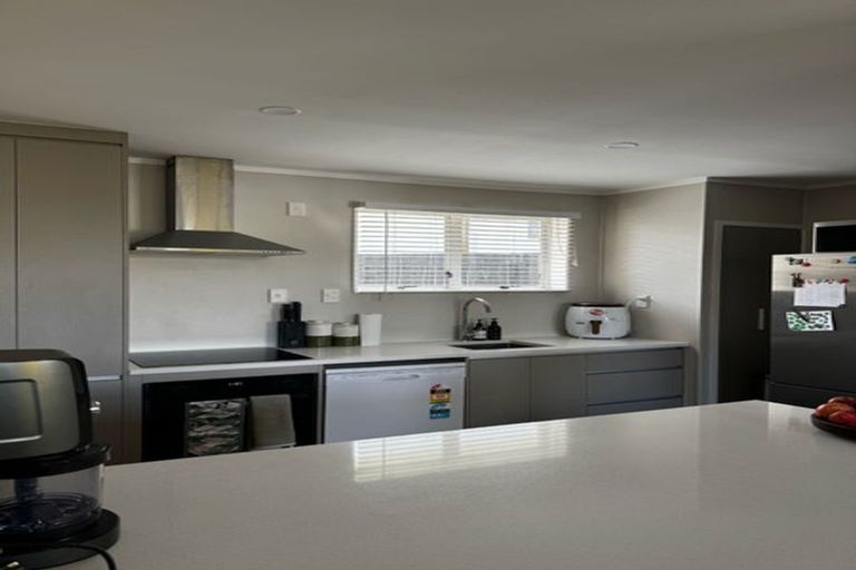 Photo of property in 2/18 James Road, Manurewa, Auckland, 2102