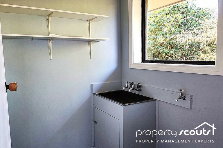 Photo of property in 87 Farquhars Road, Redwood, Christchurch, 8051