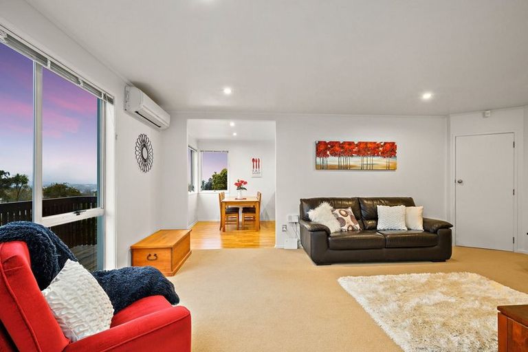 Photo of property in 13 Cushla Place, Massey, Auckland, 0614