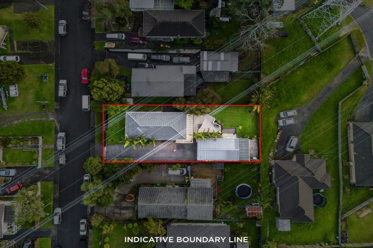 Photo of property in 26 Arlette Place, Massey, Auckland, 0614