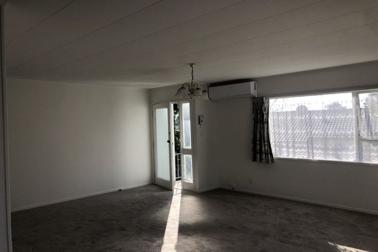 Photo of property in 26 Santiago Crescent, Unsworth Heights, Auckland, 0632