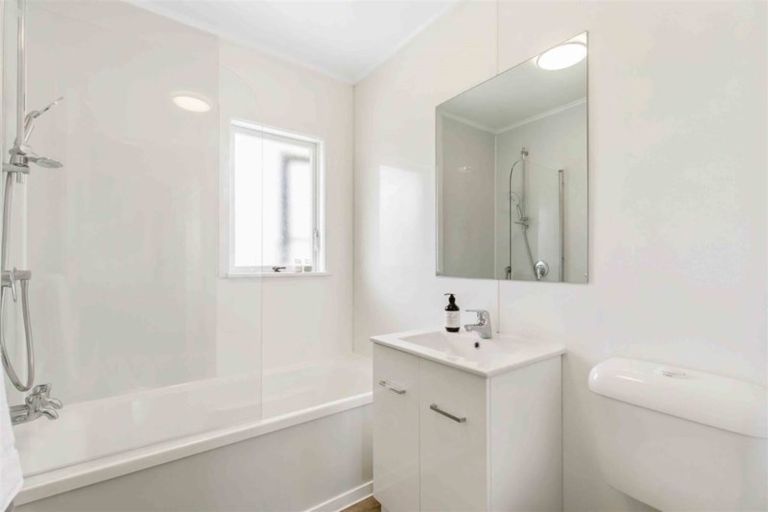 Photo of property in 5/120 Nile Road, Milford, Auckland, 0620