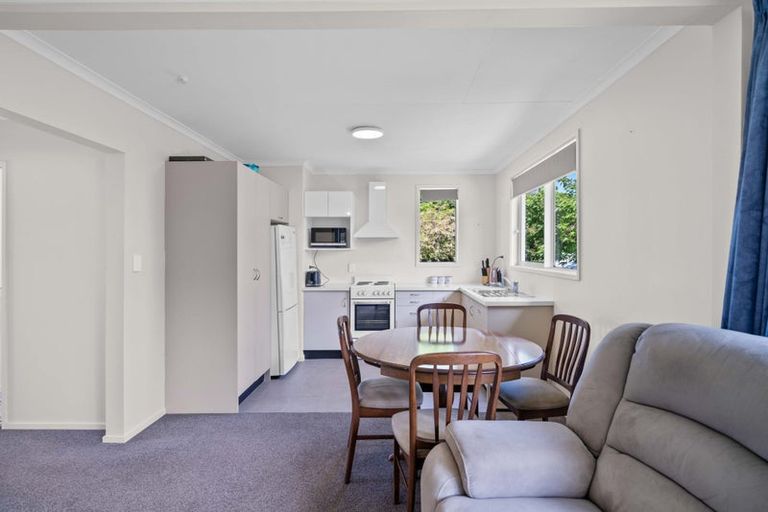 Photo of property in 42 Newburn Street, Waikaia, 9778