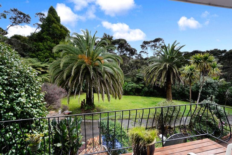 Photo of property in 317 Huia Road, Titirangi, Auckland, 0604